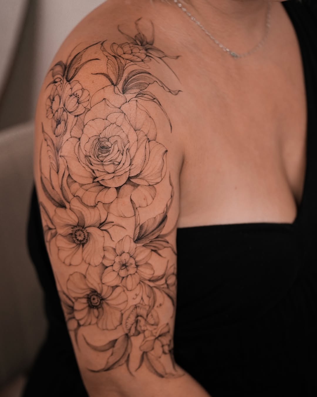 Tattoo by @zali__tattoo — fine_line, black_and_grey