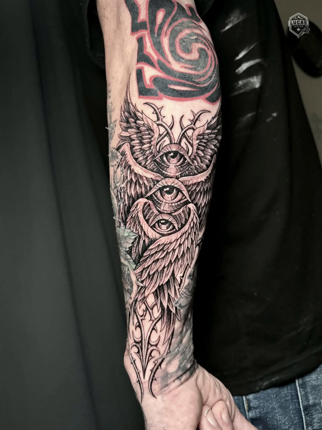 Tattoo by @lucastattoo.ca โ black_and_grey, ornamental