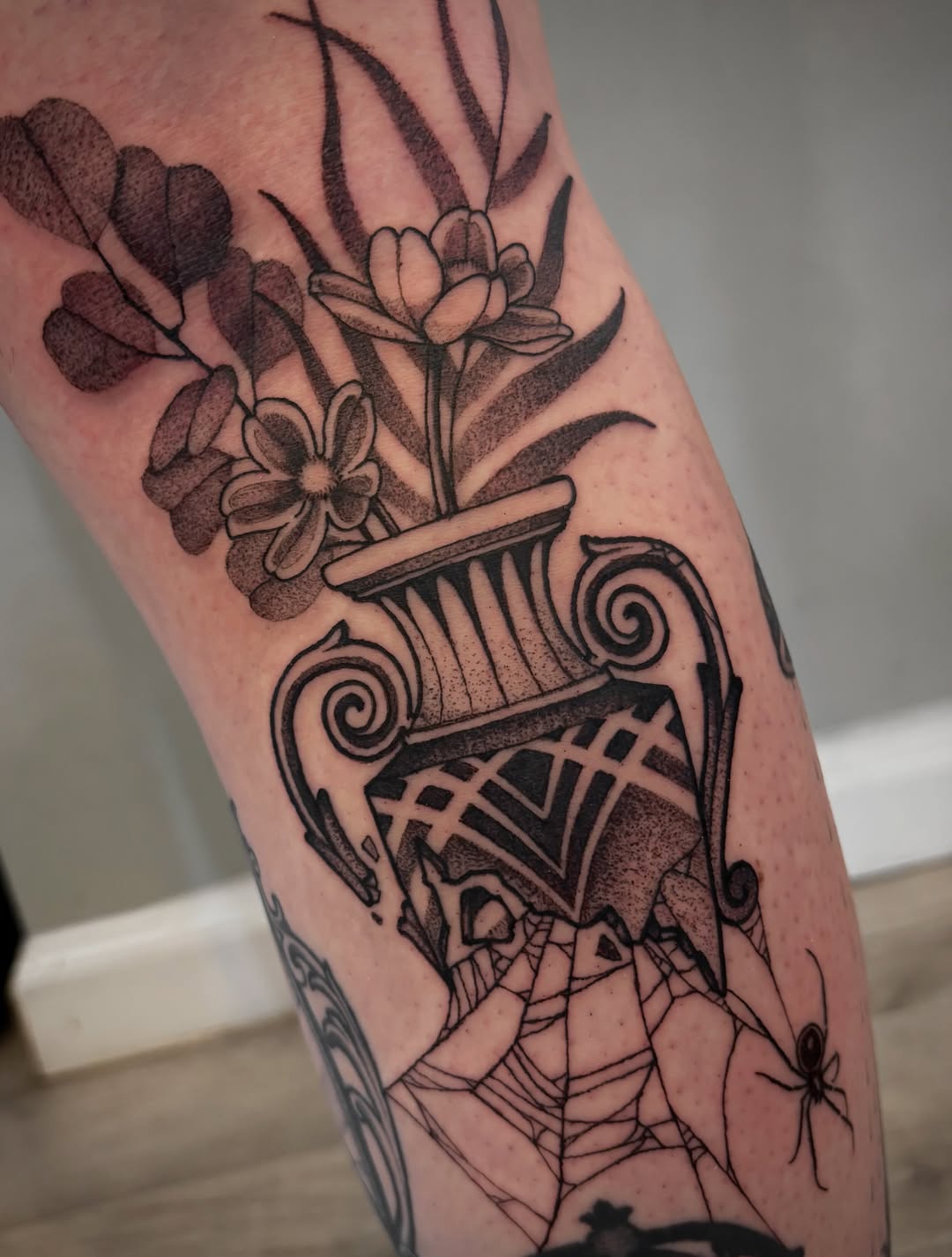 Tattoo by @tk.tattoos โ black_and_grey, ornamental