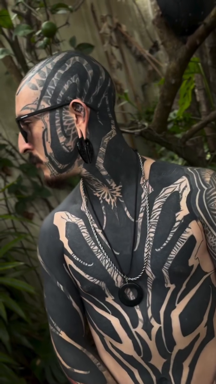 Tattoo by @betos.tattoo β blackwork