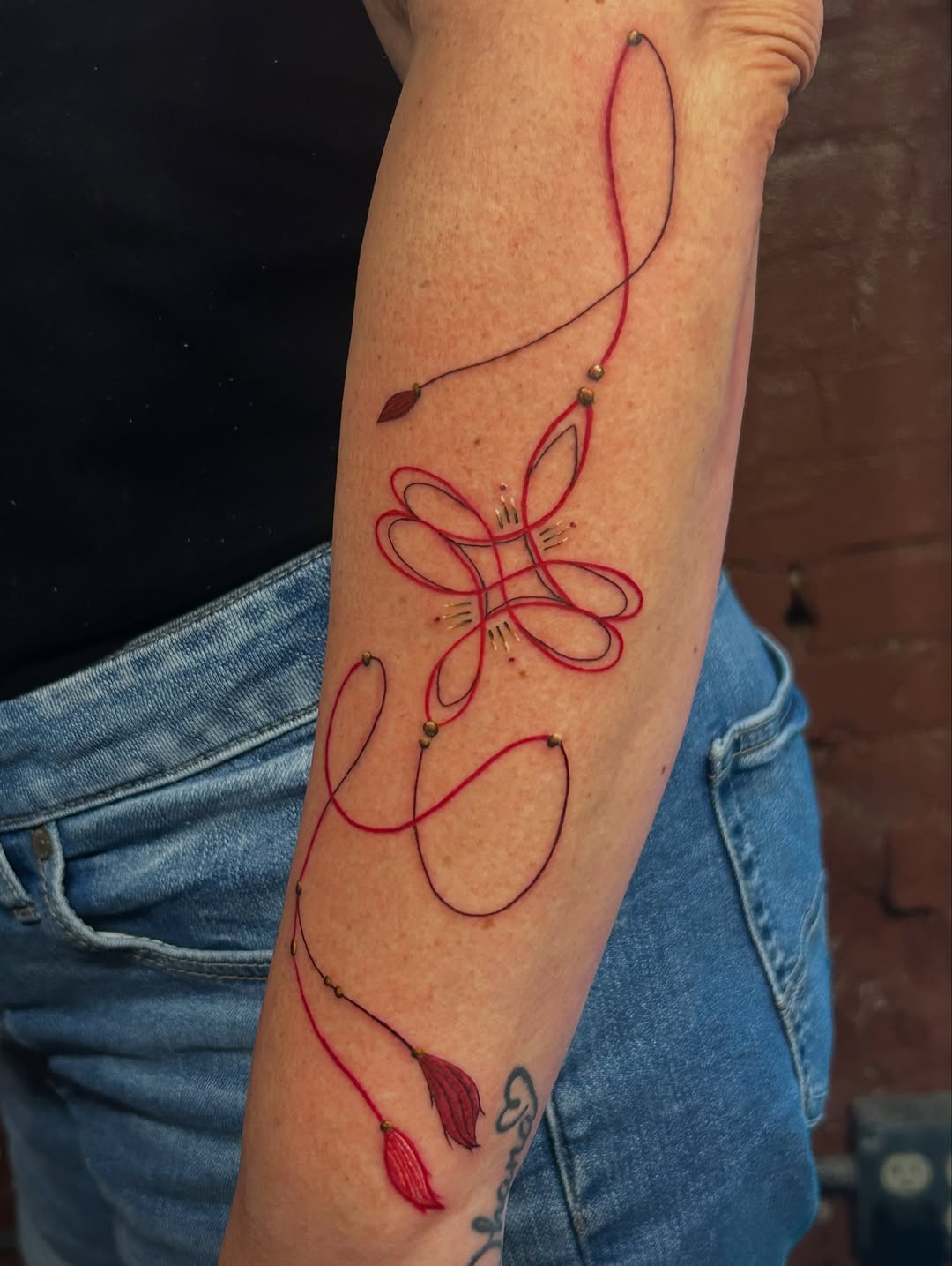 Tattoo by @alifaetattoos — fine_line, ornamental