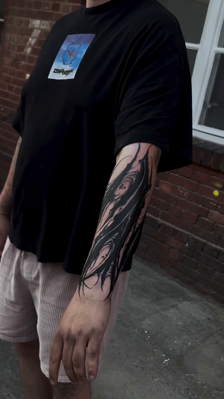 Tattoo by @_vants__ — blackwork, geometric