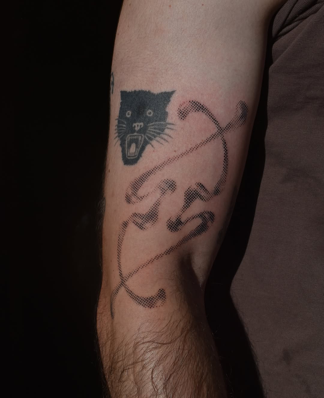 Tattoo by @hanmi.ink — blackwork, dotwork