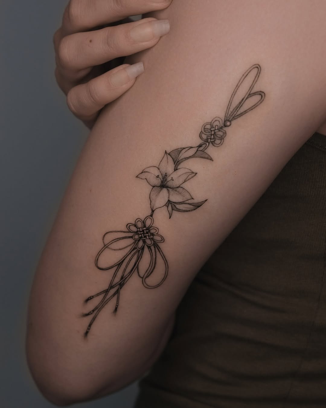 Tattoo by @ezzeink — fine_line, black_and_grey