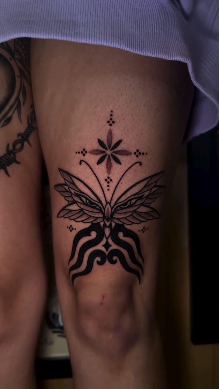 Tattoo by @dojatatt — fine_line, ornamental
