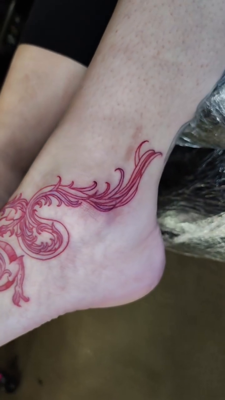 Tattoo by @paper.n.pins — japanese_irezumi, blackwork