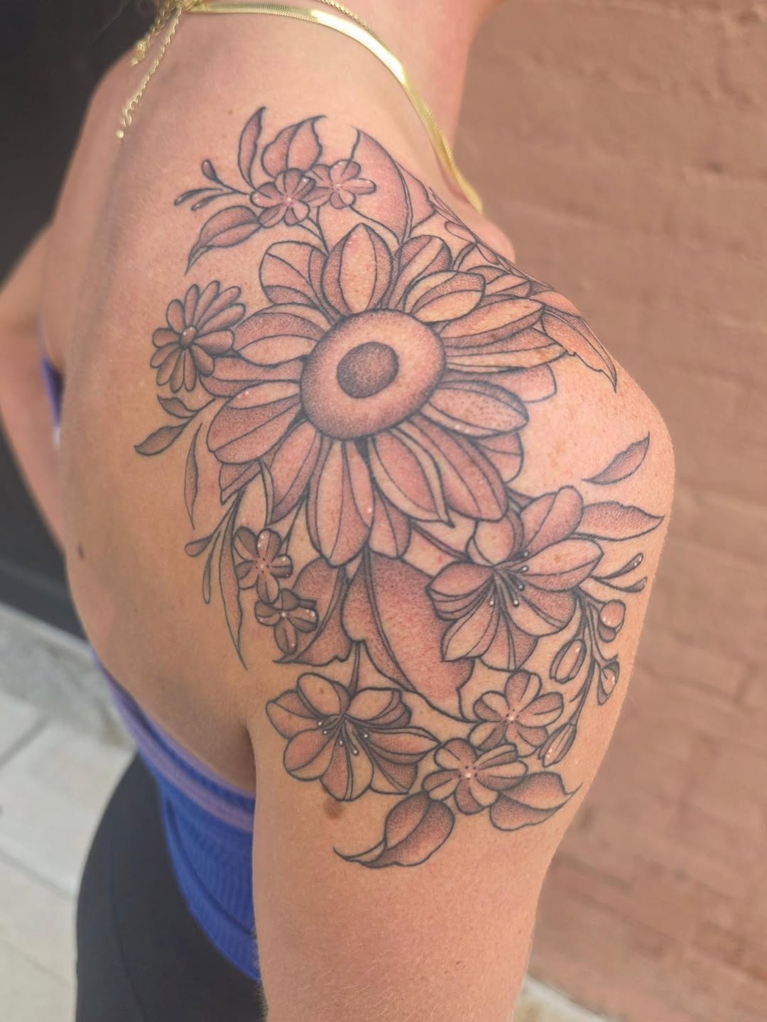 Tattoo by @cassiealtattoos โ fine_line, dotwork