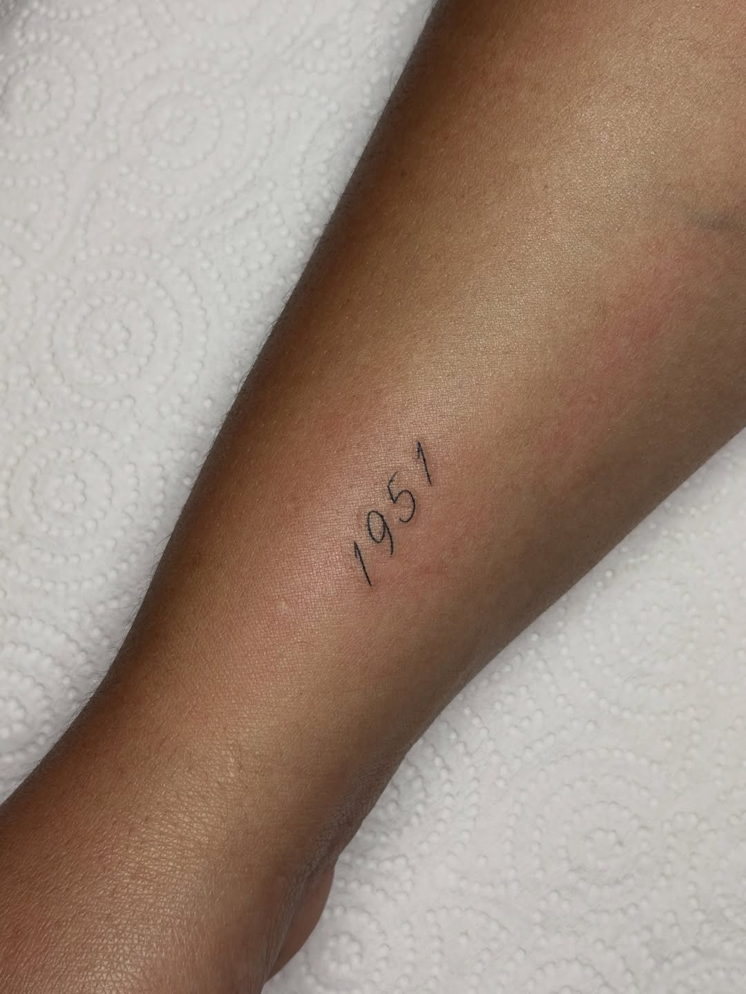 Tattoo by @baka_notgonnahurtyou — lettering_script, fine_line