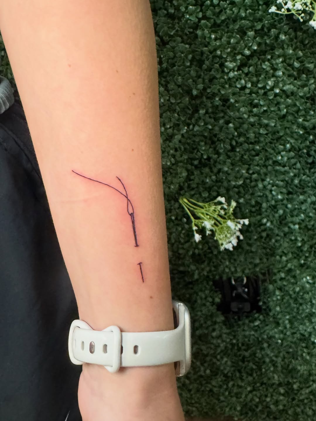 Tattoo by @andyrz_inkzzz — fine_line, minimalist