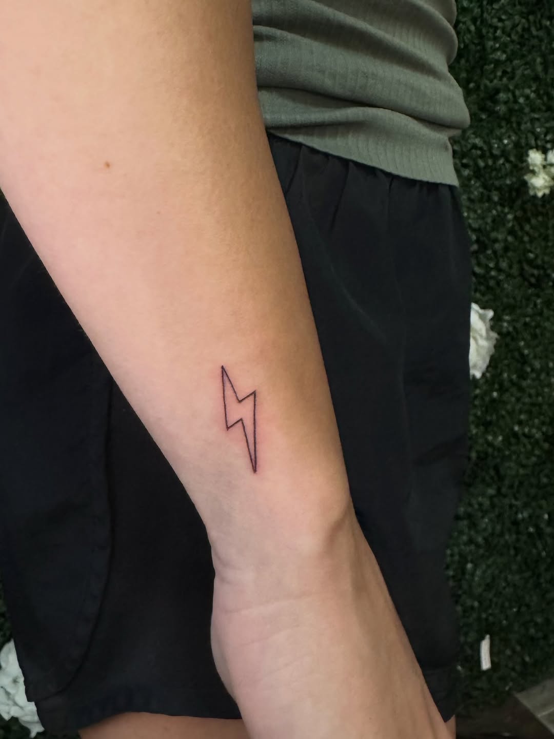 Tattoo by @andyrz_inkzzz — fine_line, minimalist