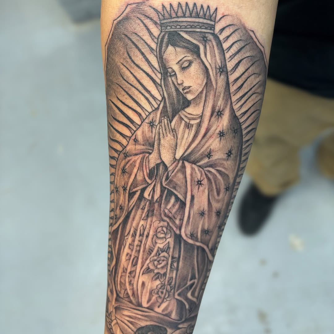 Tattoo by @tattoosbyalexander — black_and_grey, realism