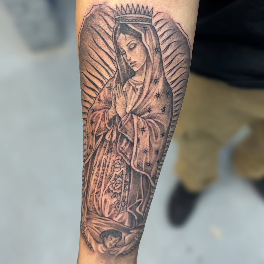 Tattoo by @tattoosbyalexander — black_and_grey, realism