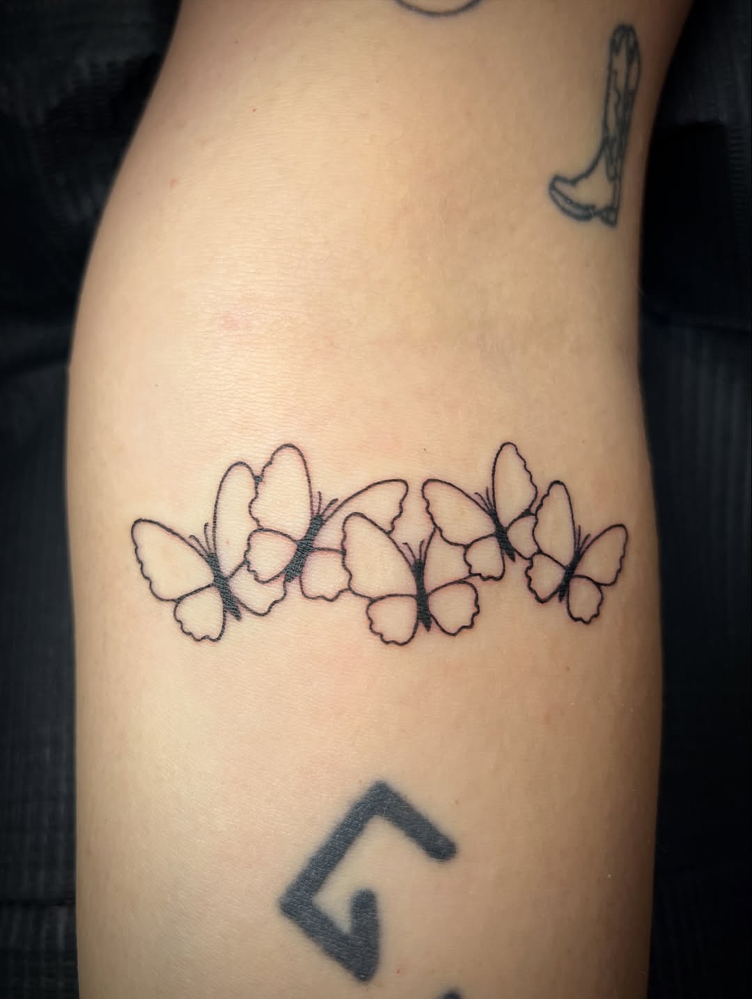Tattoo by @straydoggiestyle โ fine_line