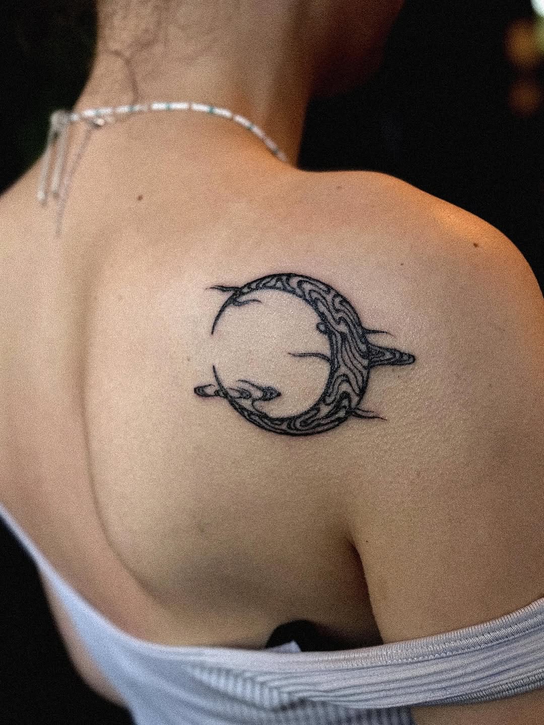 Tattoo by @hongma_tt β fine_line, black_and_grey