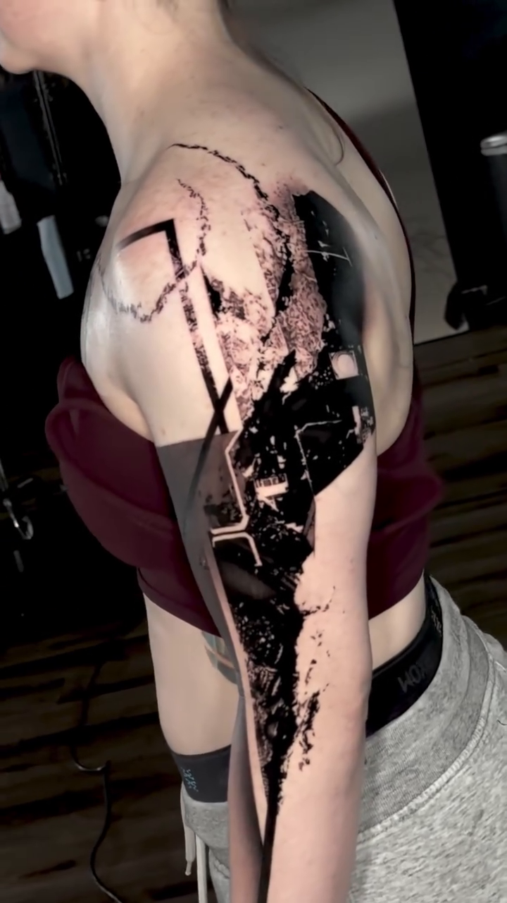 Tattoo by @profet_ink — blackwork, geometric