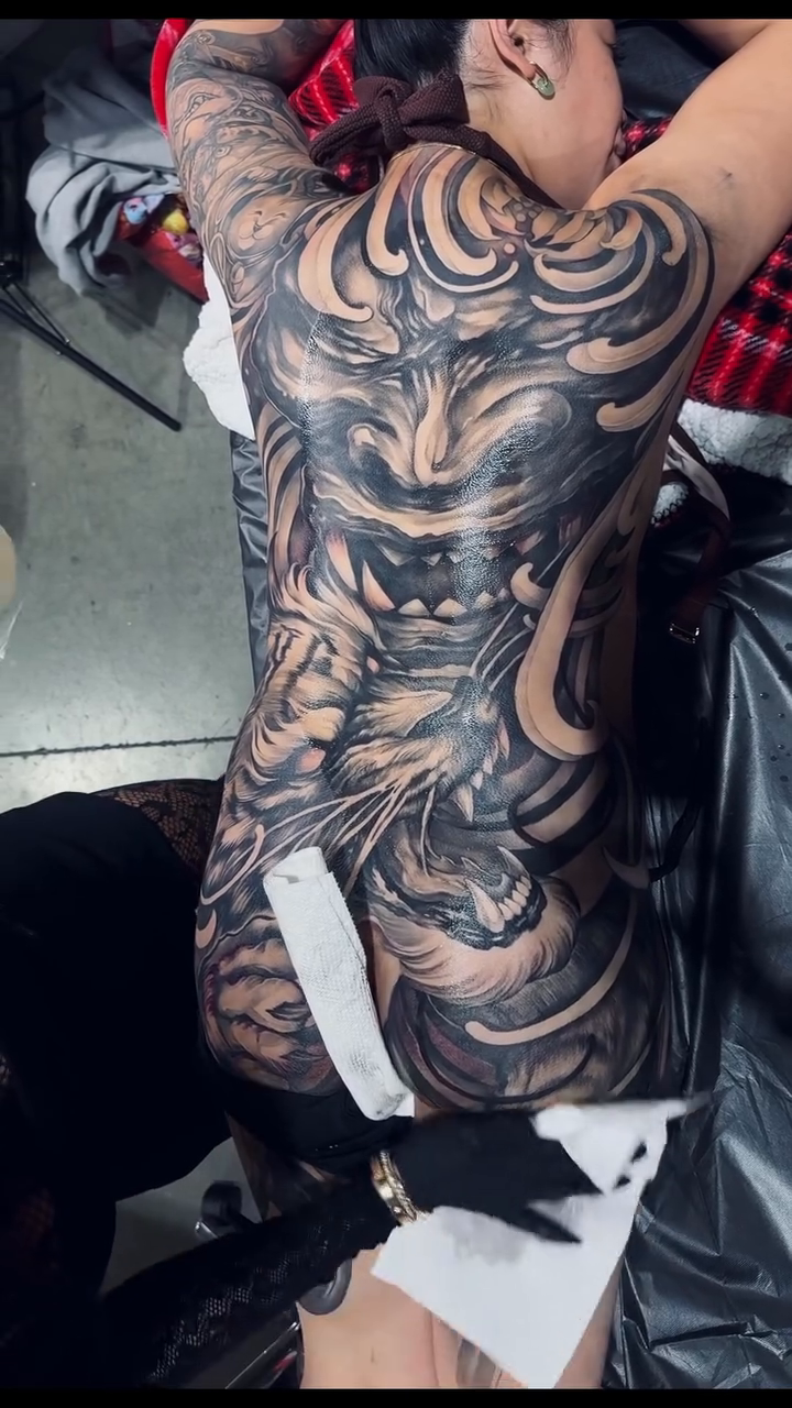 Tattoo by @jennal_wang — japanese_irezumi, black_and_grey