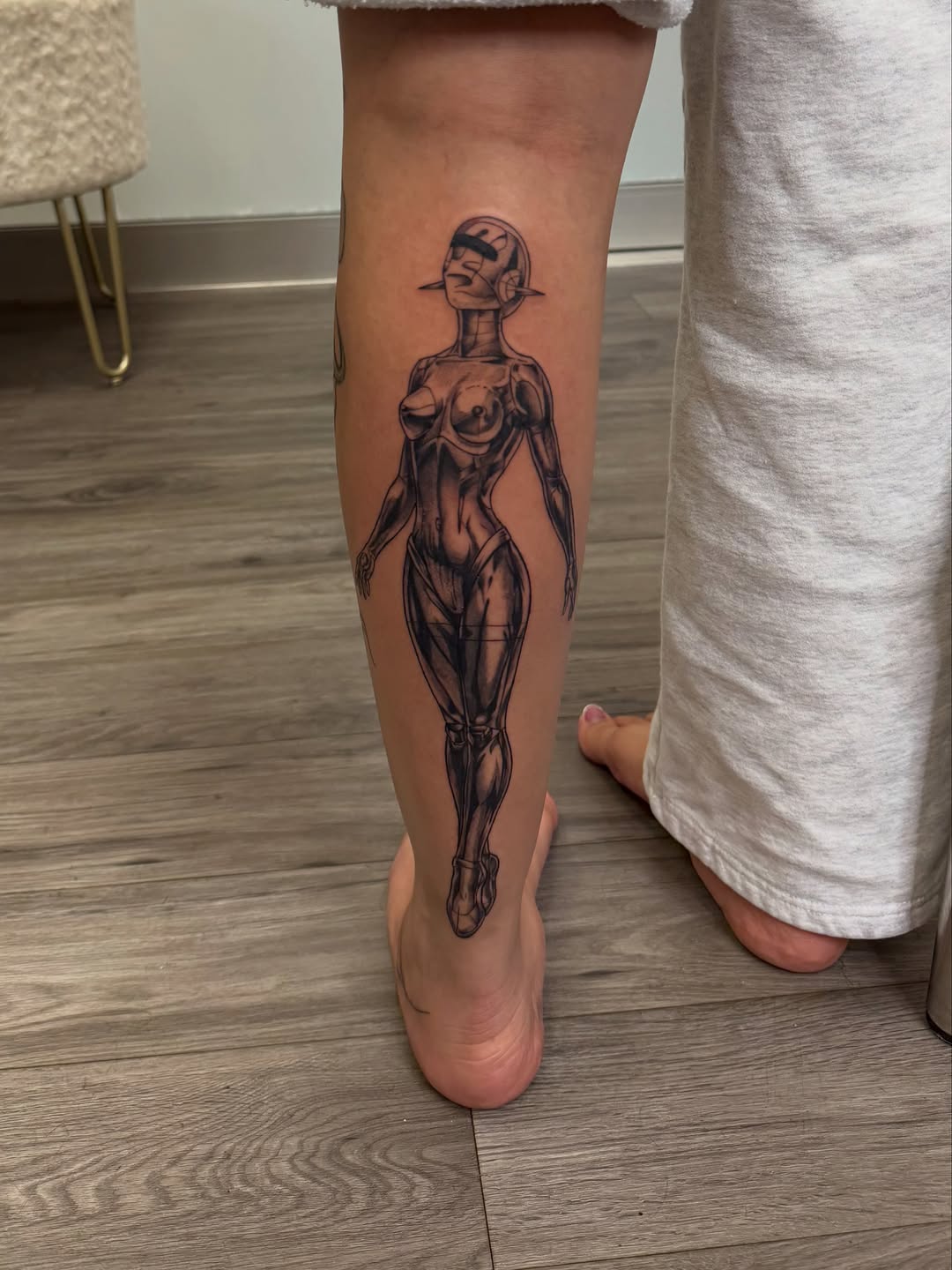Tattoo by @gluhd_ink — black_and_grey, realism