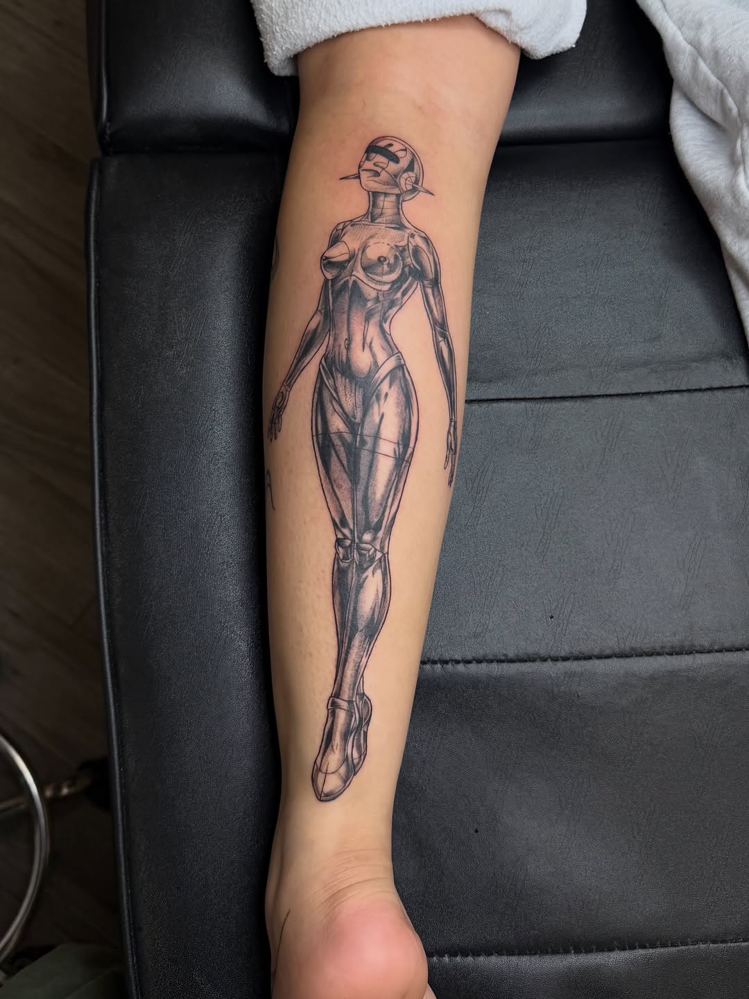 Tattoo by @gluhd_ink — realism, black_and_grey