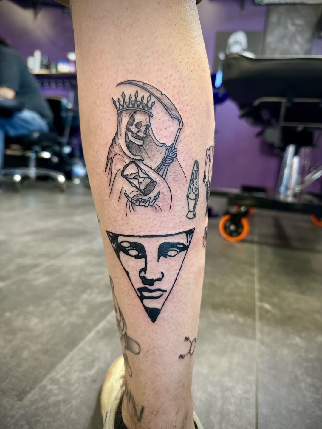 Tattoo by @christhomas.tattoo — black_and_grey, illustrative