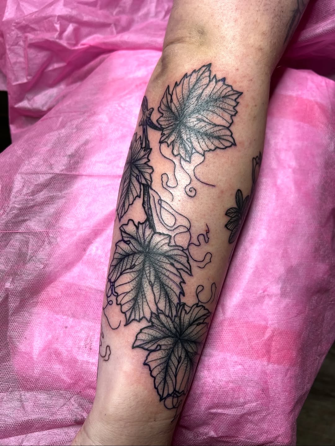 Tattoo by @brianaleflore — fine_line, black_and_grey