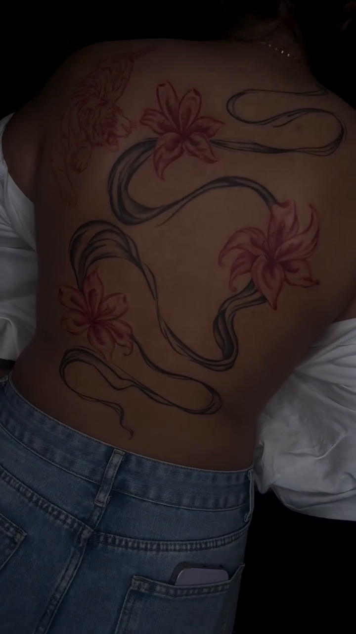 Tattoo by @ivybtatu β fine_line, japanese_irezumi