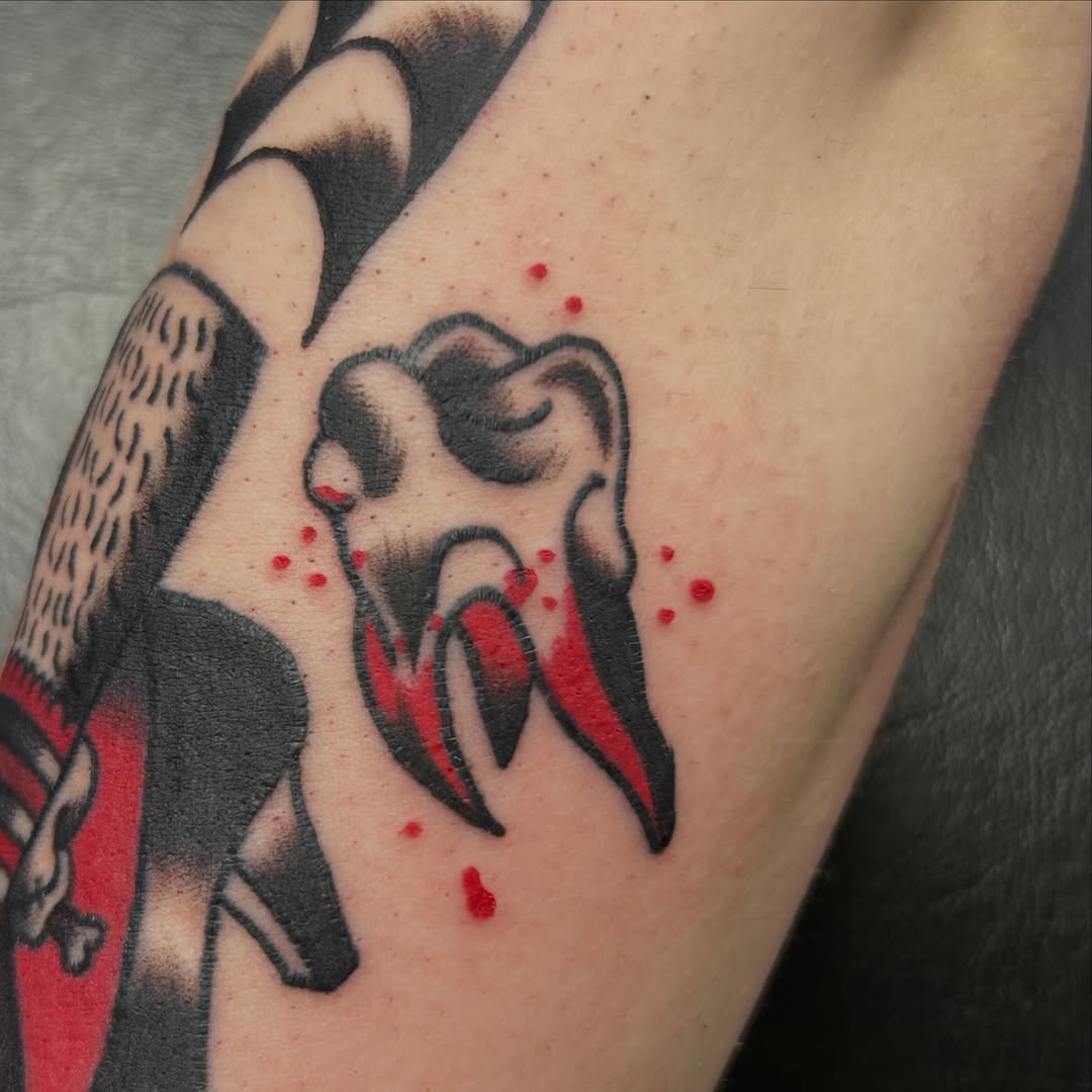 Tattoo by @la5k0_creati0n5 — american_traditional
