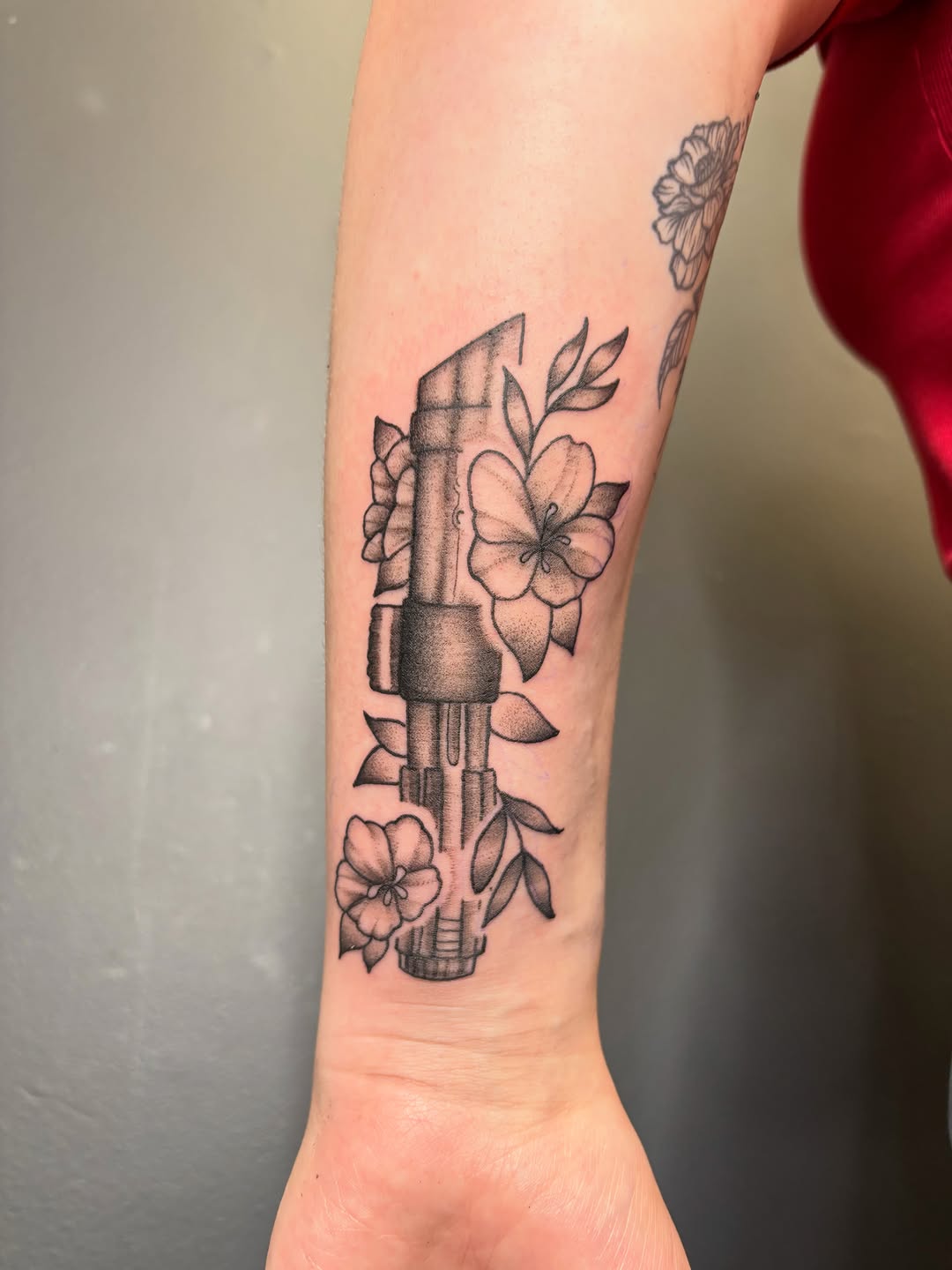 Tattoo by @noahbtattoos β black_and_grey, dotwork