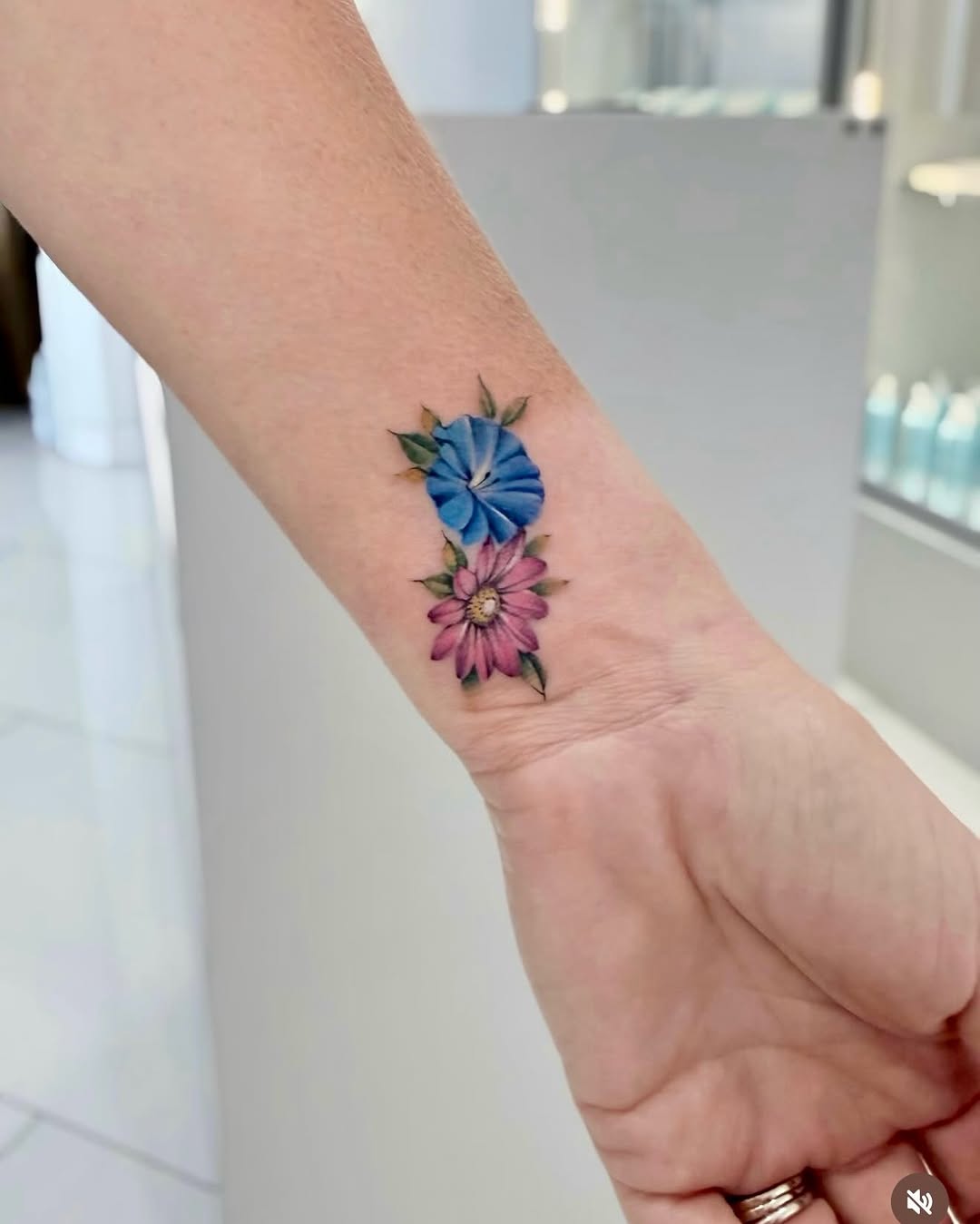 Tattoo by @ray_inkflow — fine_line, realism