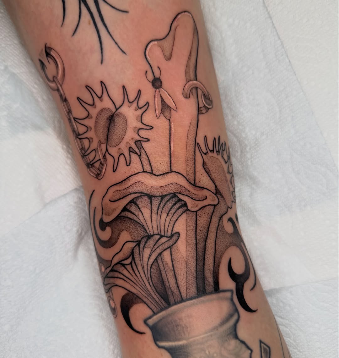 Tattoo by @peachyansley β black_and_grey, dotwork