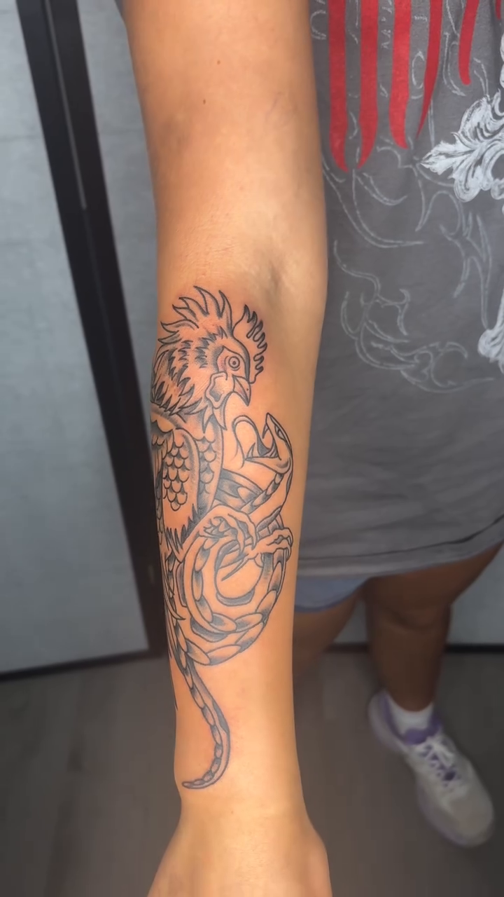 Tattoo by @hannah_thehammer_tattoos — japanese_irezumi, black_and_grey