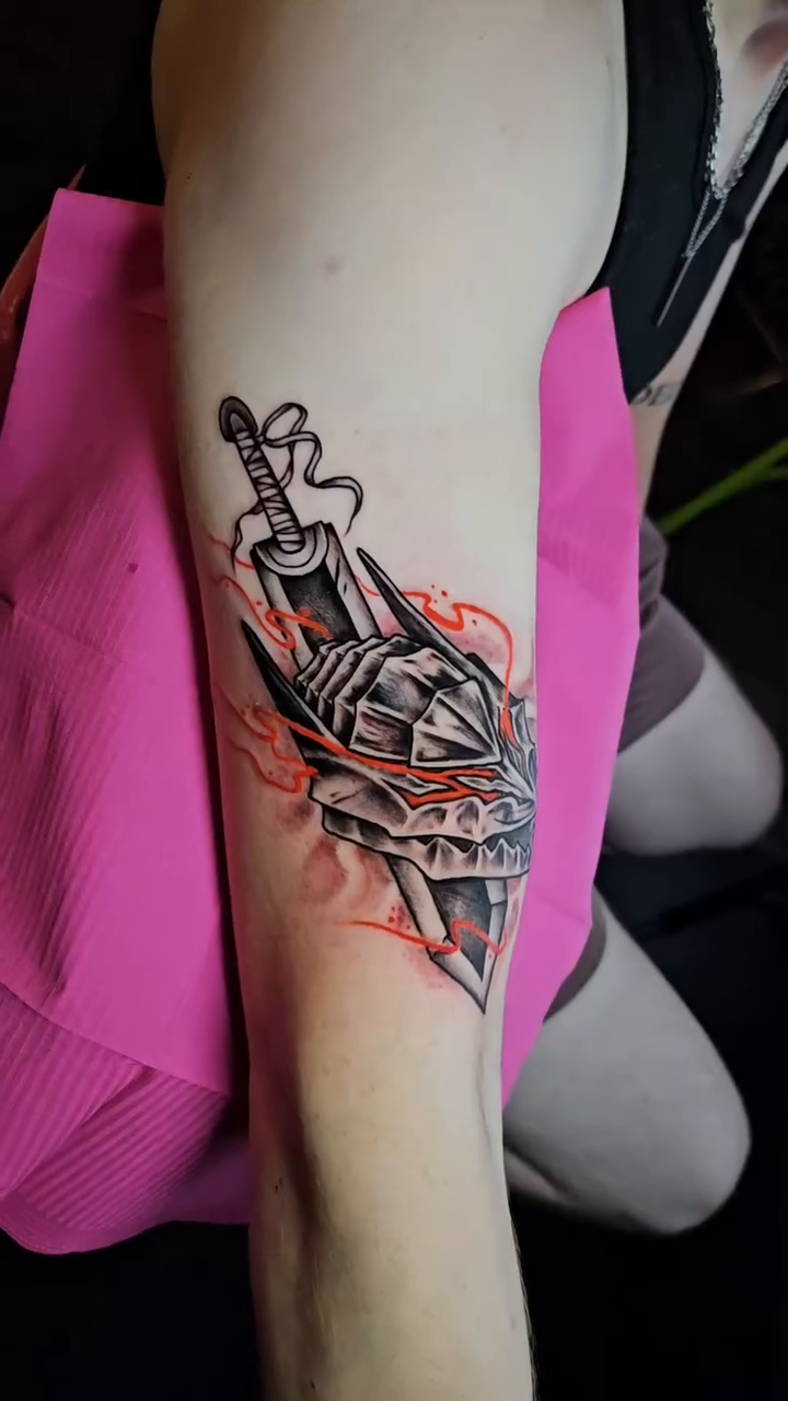 Tattoo by @prettiepluto — geometric, trash_polka