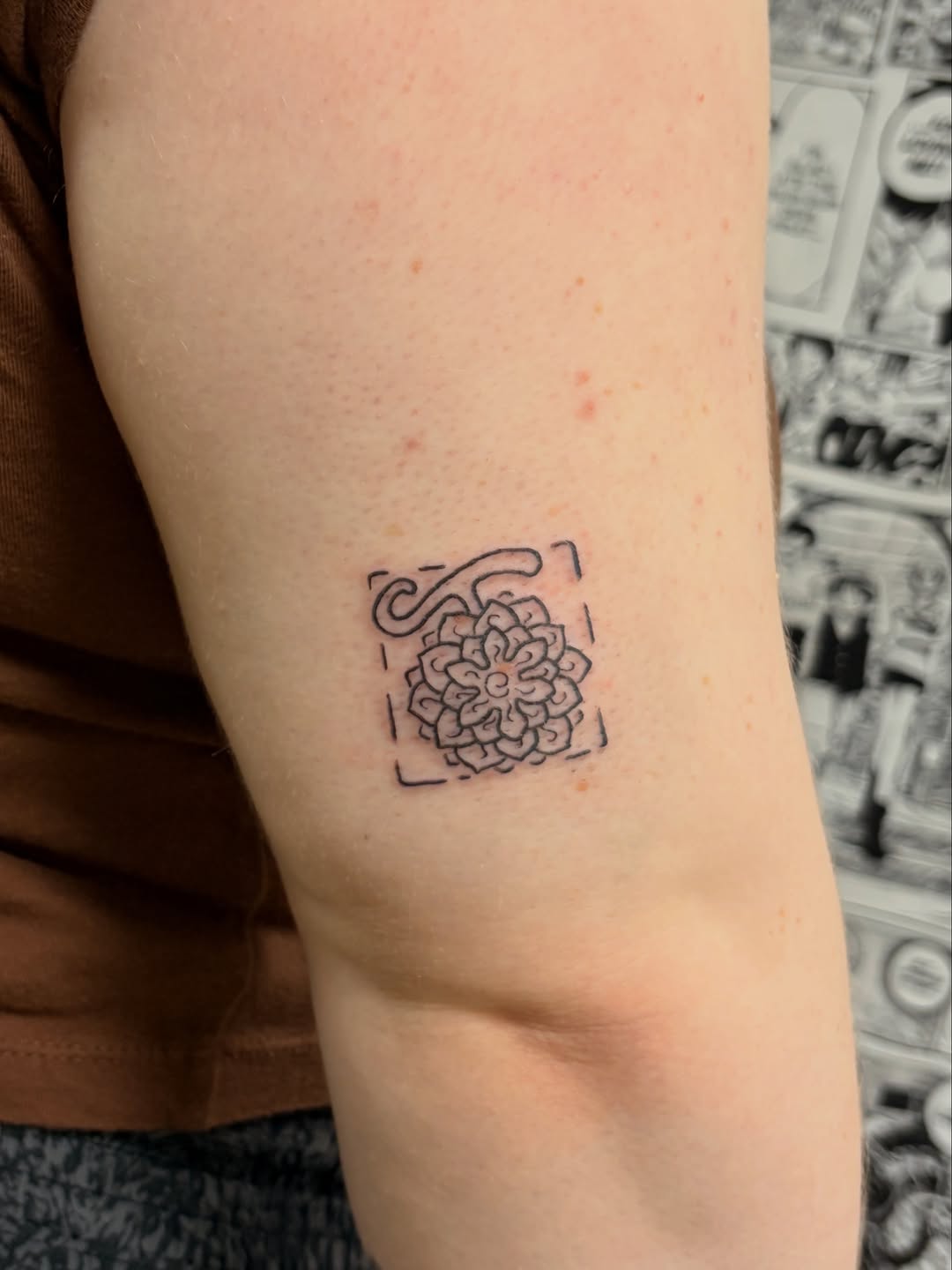 Tattoo by @ruoktattoo — fine_line, geometric