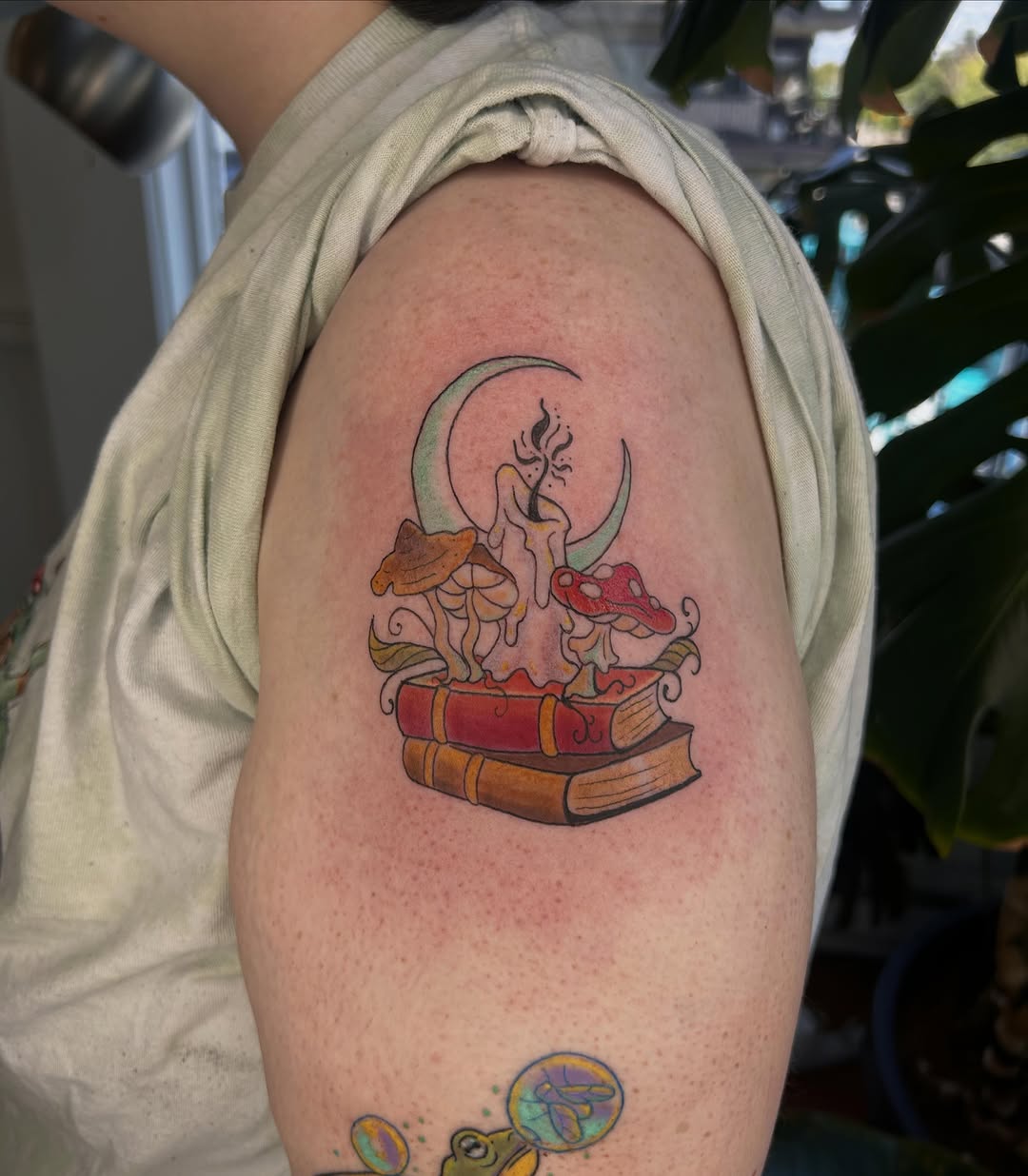 Tattoo by @artbyreilley โ illustrative