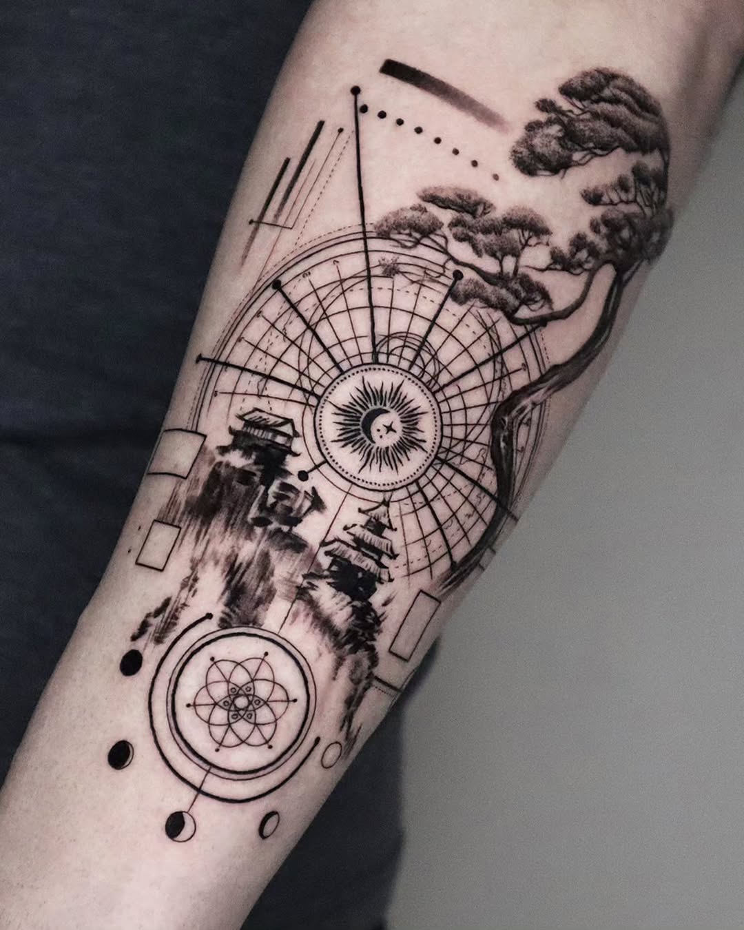 Tattoo by @ejintatt β geometric, black_and_grey