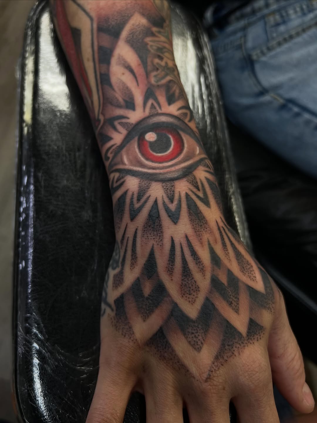 Tattoo by @niz_carrillo — black_and_grey, dotwork