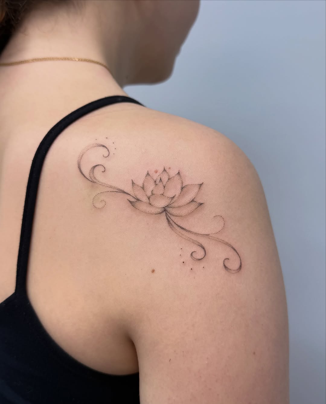 Tattoo by @so0mps — fine_line, dotwork