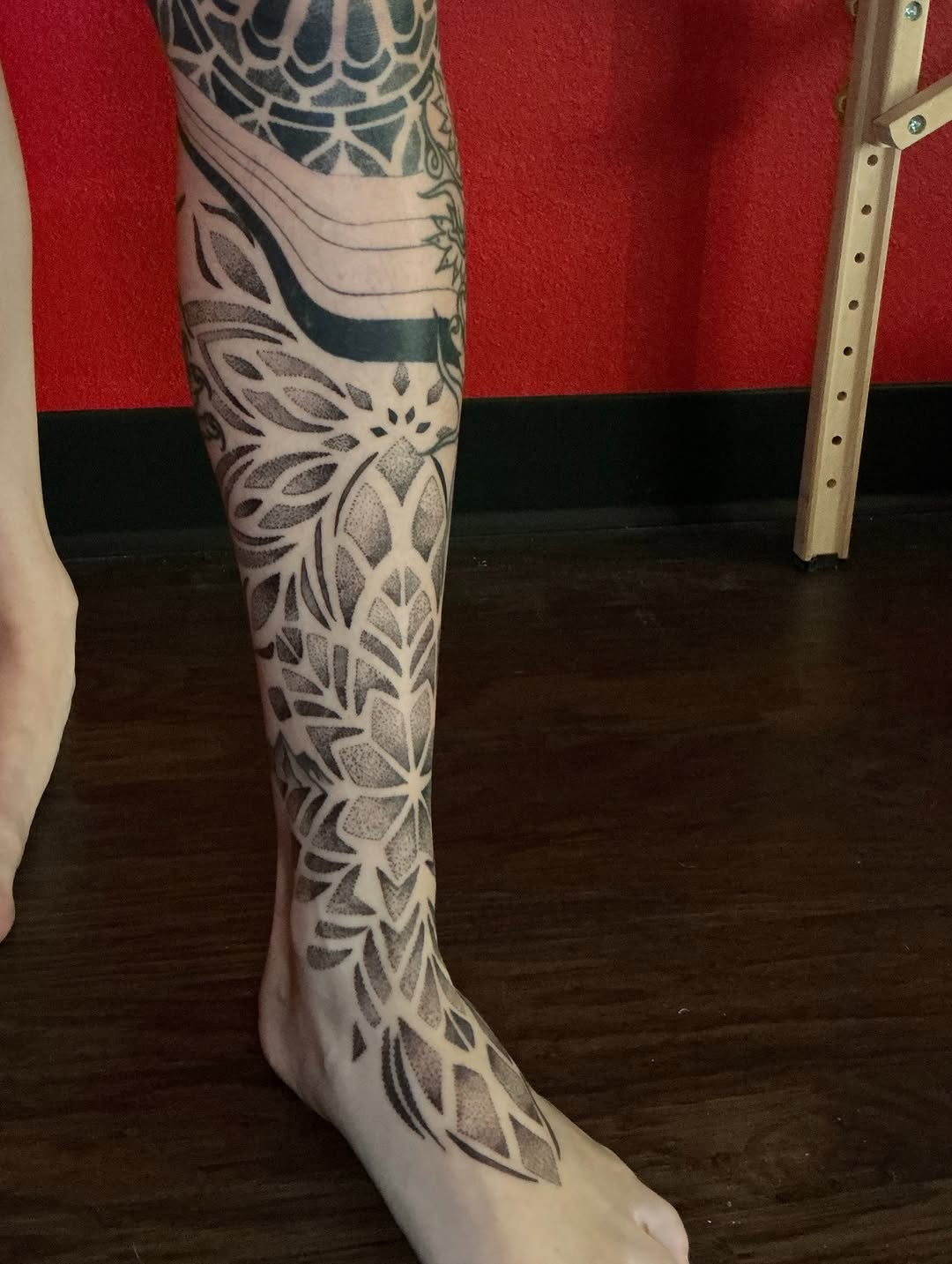 Tattoo by @saylorvaughn.ink — dotwork, geometric