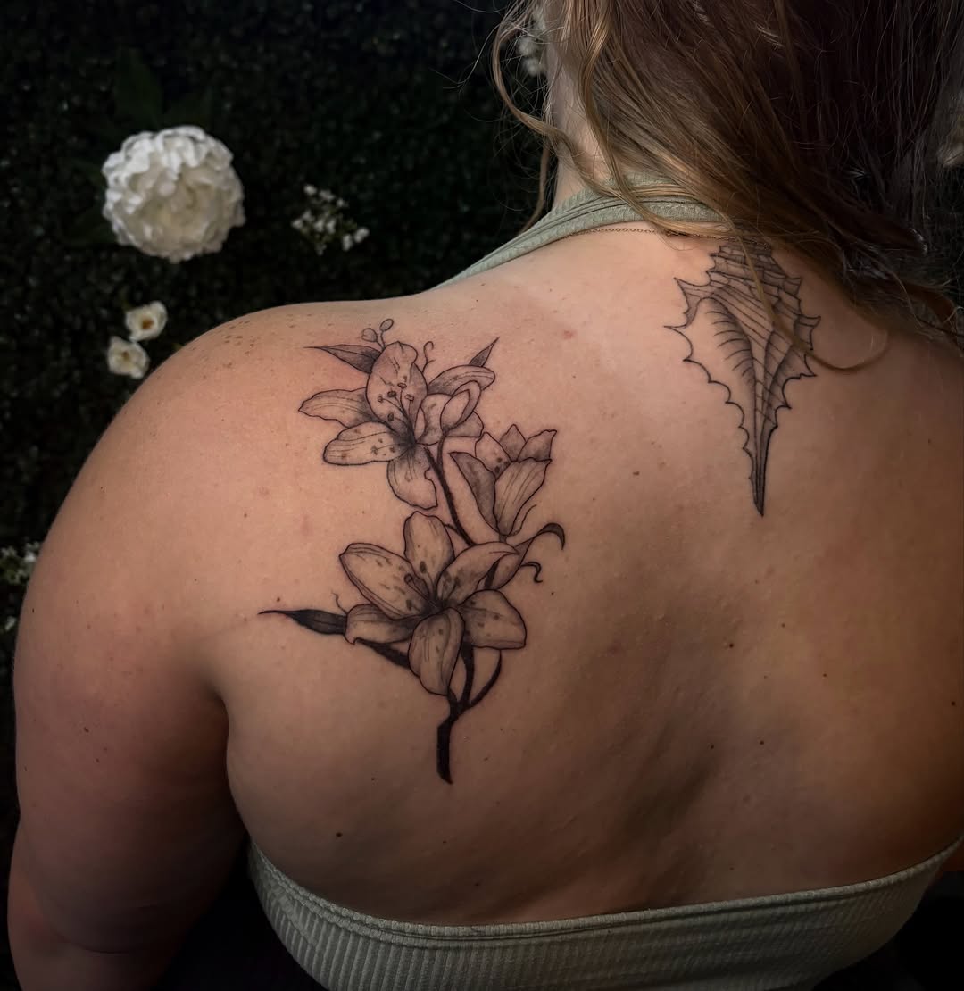 Tattoo by @andyrz_inkzzz — fine_line, black_and_grey