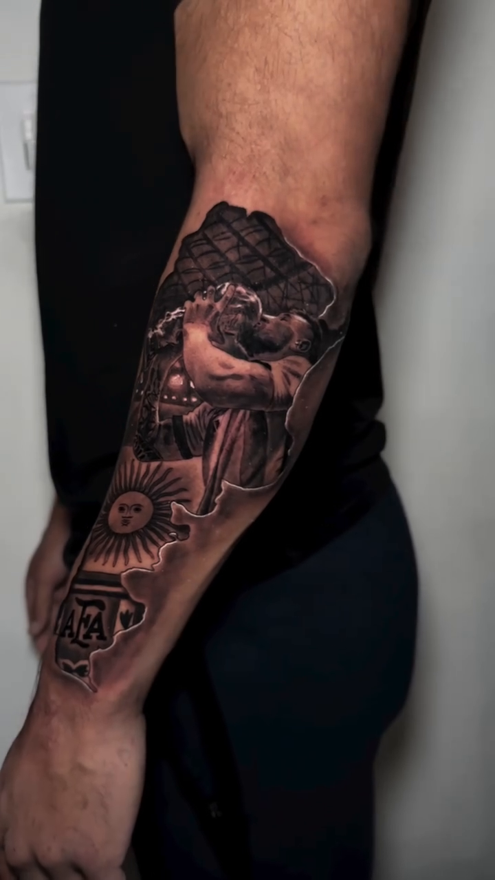 Tattoo by @arthurvolper — realism, black_and_grey