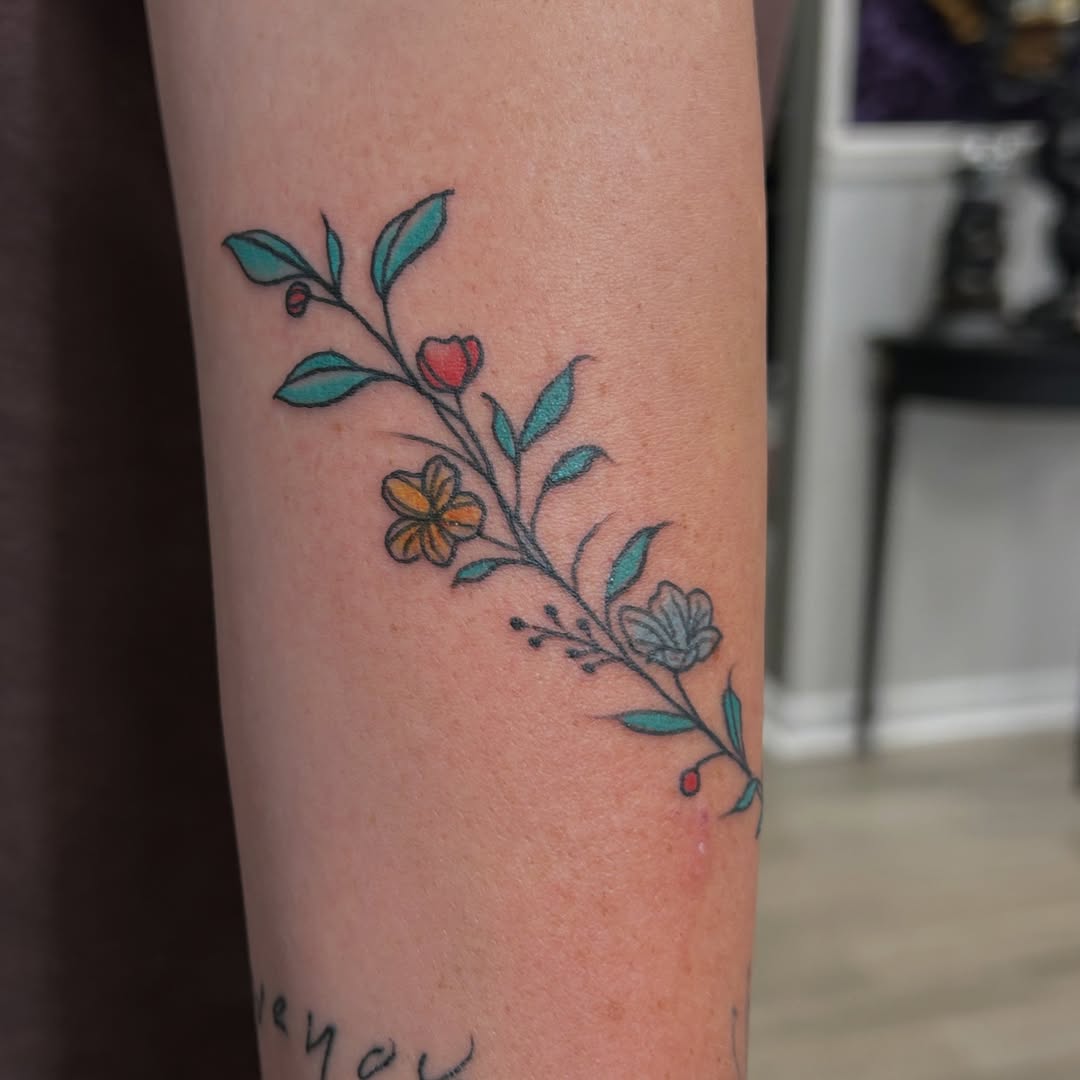 Tattoo by @esaconytattoo — fine_line