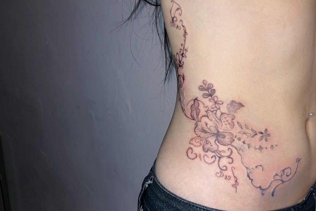 Tattoo by @heobi.tattoo.diary — fine_line, dotwork