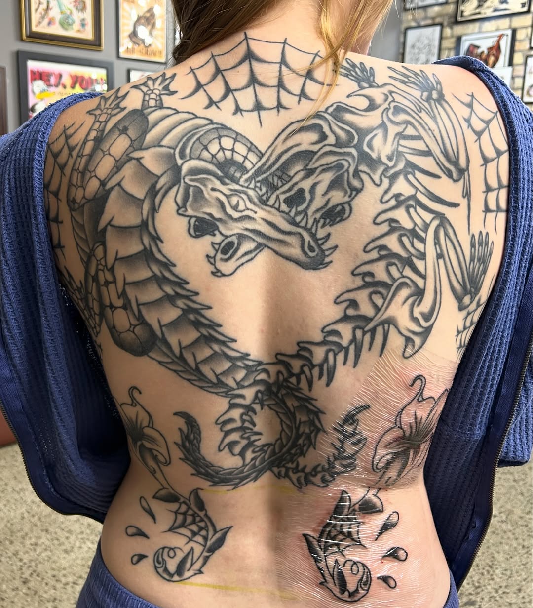 Tattoo by @jesuscheekstattoos โ black_and_grey, japanese_irezumi