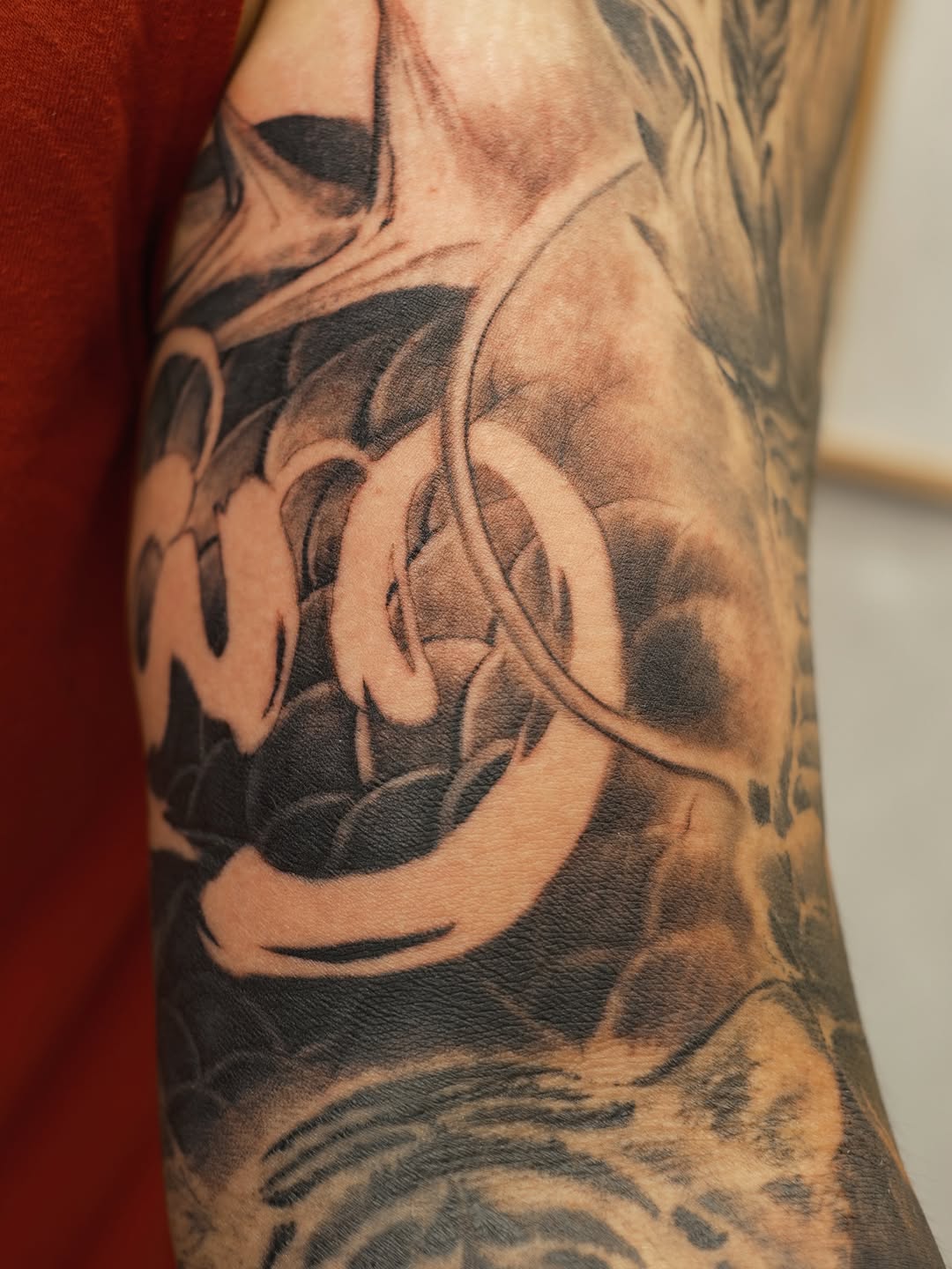 Tattoo by @billy.holistic โ japanese_irezumi, black_and_grey