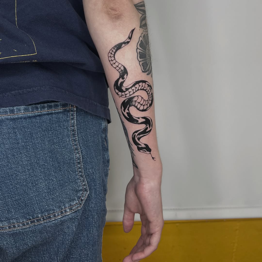 Tattoo by @lre_ink — black_and_grey, neo_traditional