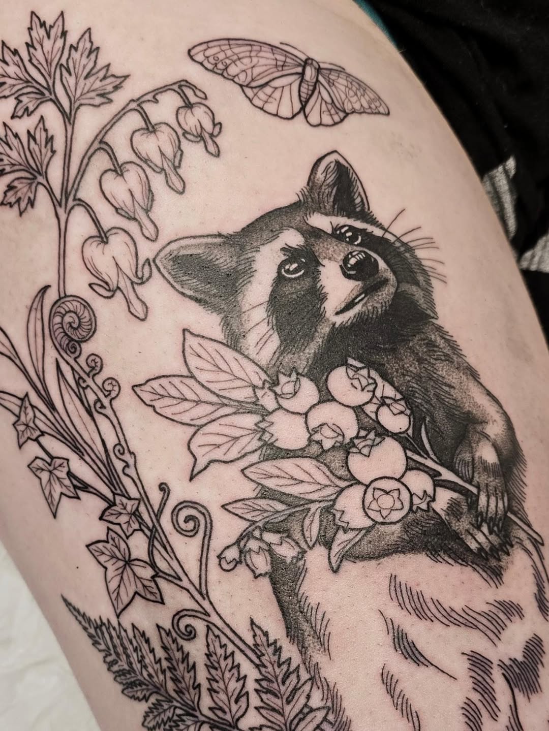 Tattoo by @makluvintattoos — black_and_grey, realism