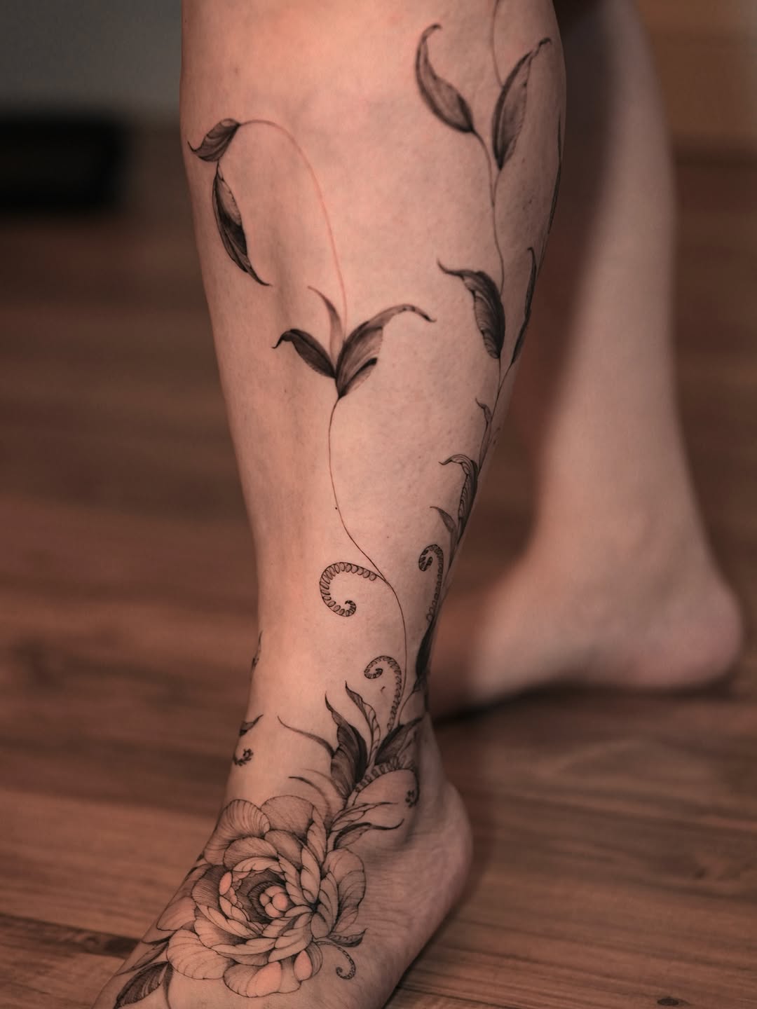 Tattoo by @zali__tattoo — fine_line, black_and_grey