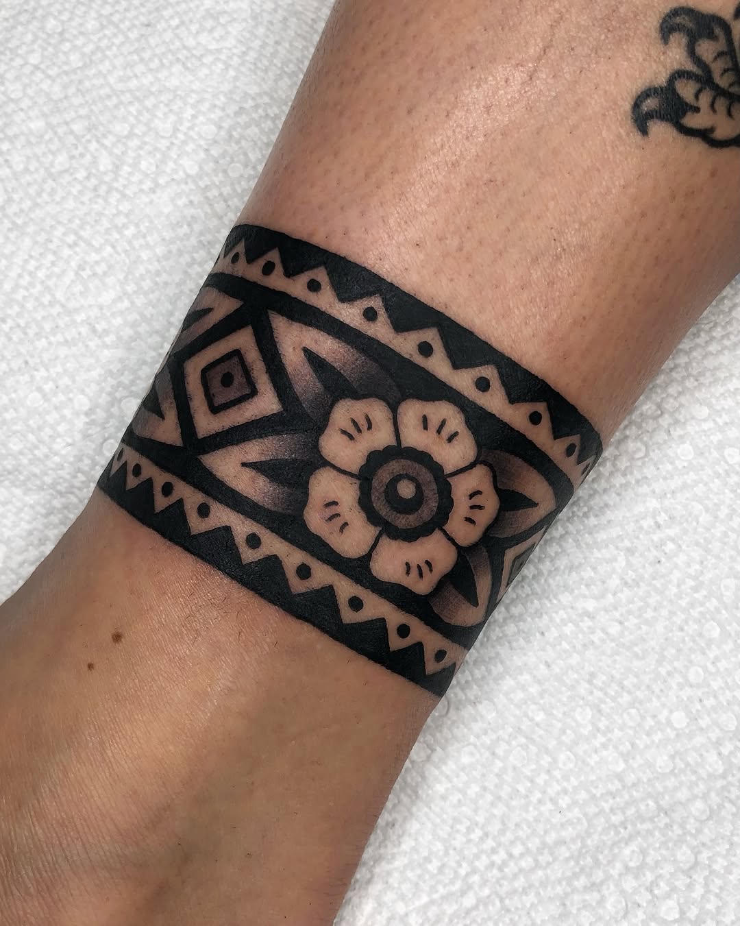 Tattoo by @ashcat.tattoo — black_and_grey, ornamental