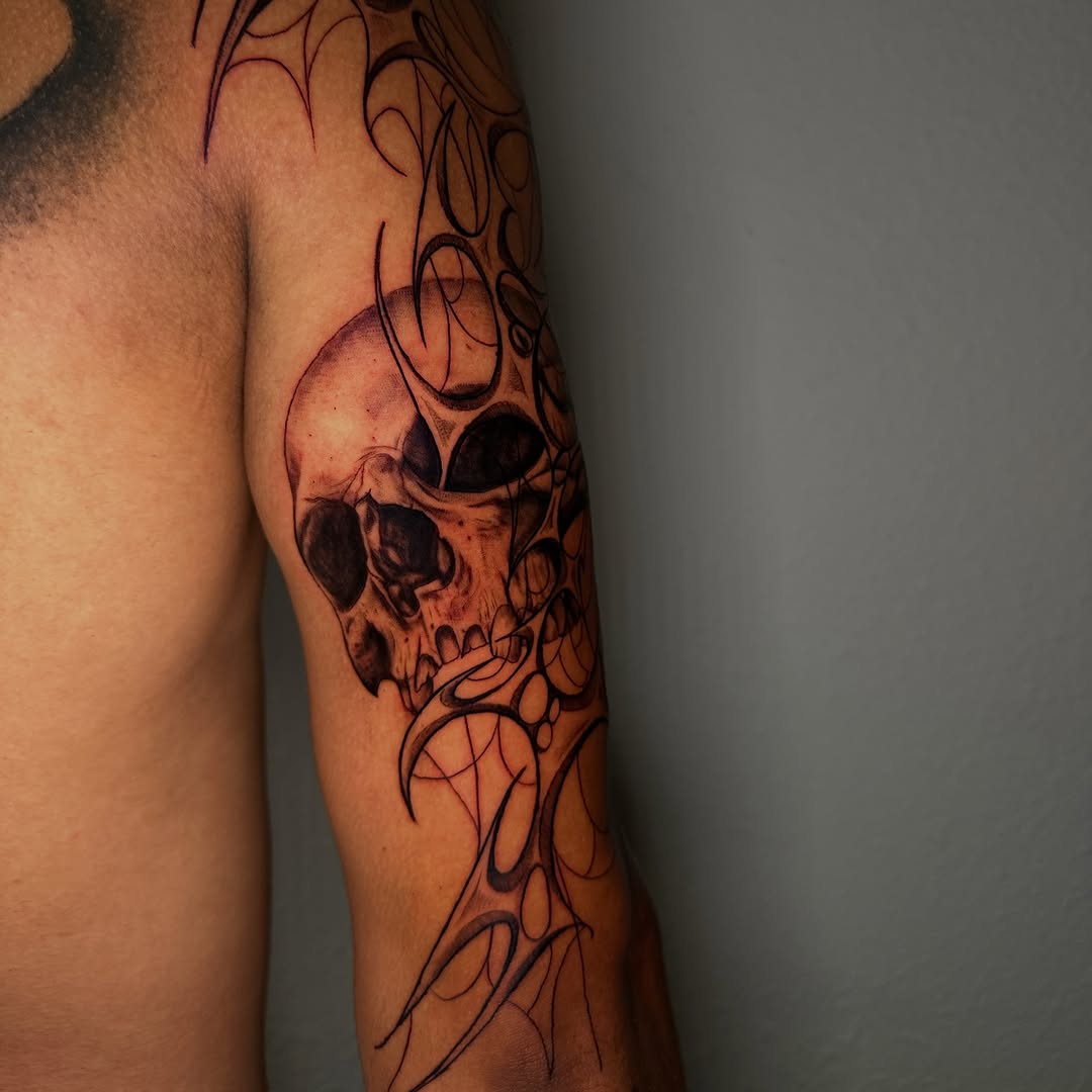 Tattoo by @vileinkzz — realism, blackwork