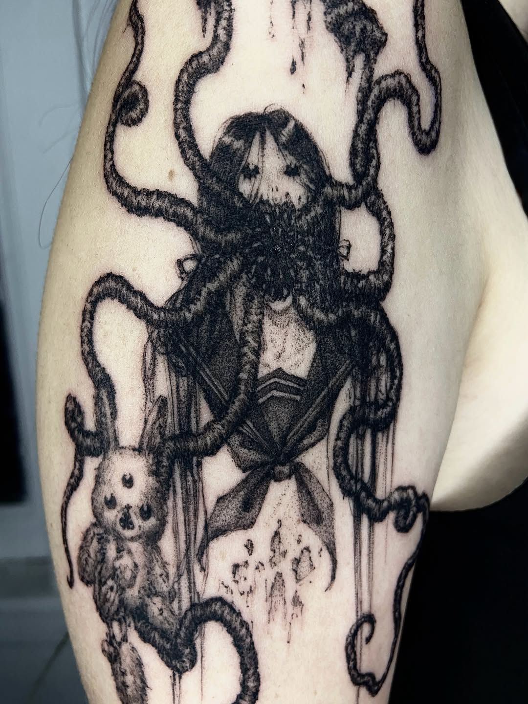 Tattoo by @friedraven_tattoo β dark_realism, blackwork