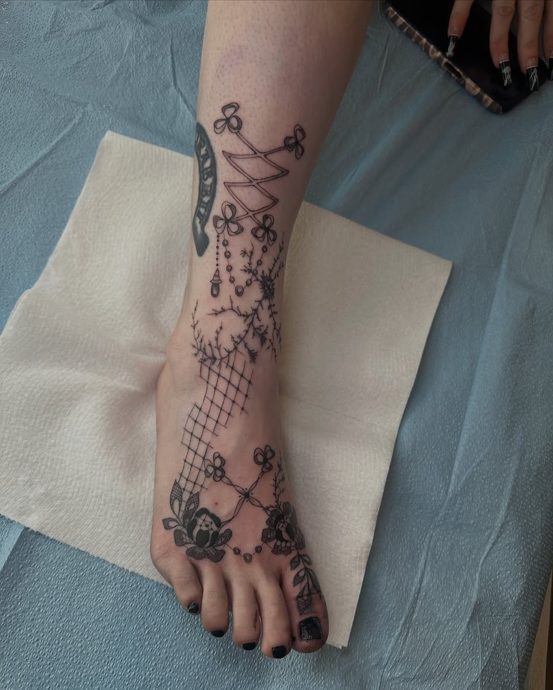 Tattoo by @nimimatattoo — fine_line, ornamental